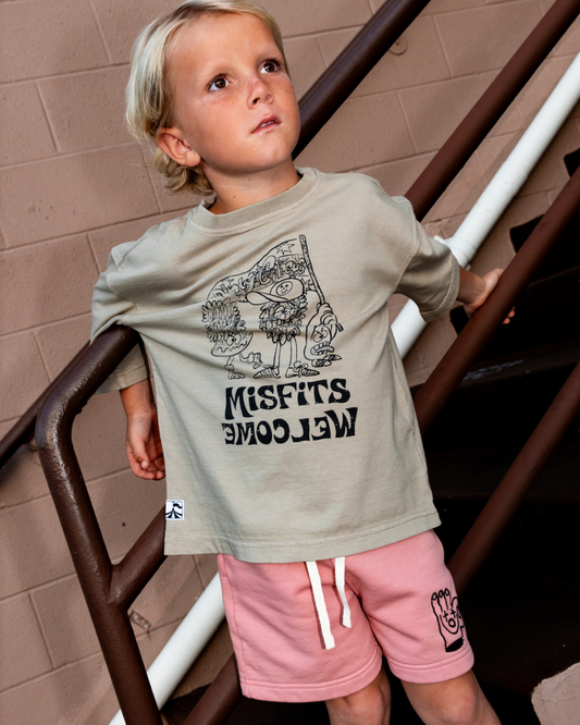 Dinky Circus 100% 純棉寬版短袖 T-shirt - MISFITS WELCOME TEE ❘ 現貨尺寸: 3-4Y & 7-8Y