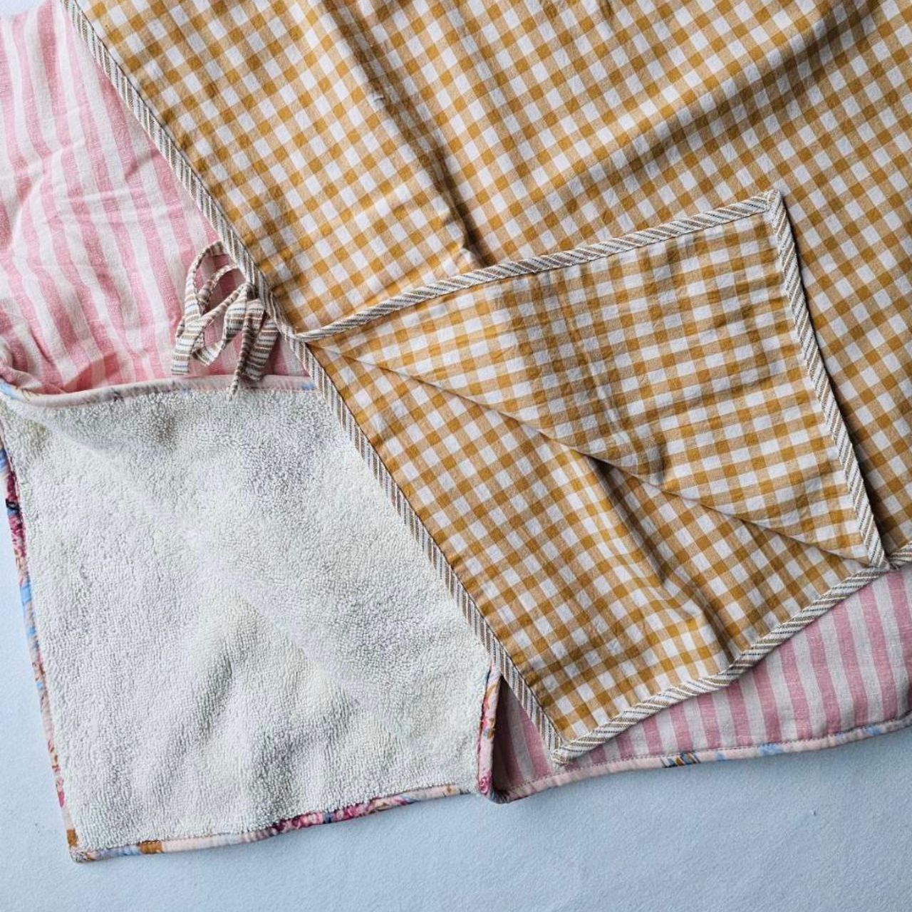 Lilinoa 100% 純棉兒童連帽連身浴袍 - 駝色格紋 ❘ 現貨尺寸: Size 1 (0-4Y) / Size 2 (4-6Y)