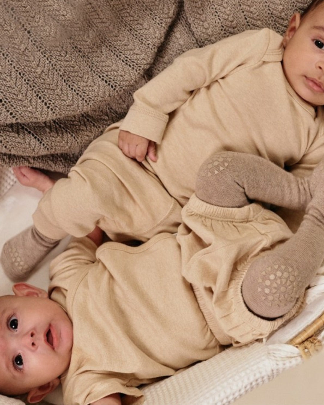 丹麥GoBabyGo 竹纖維爬行褲襪 - Sand ❘ 現貨尺寸: 6-12M & 12-18M