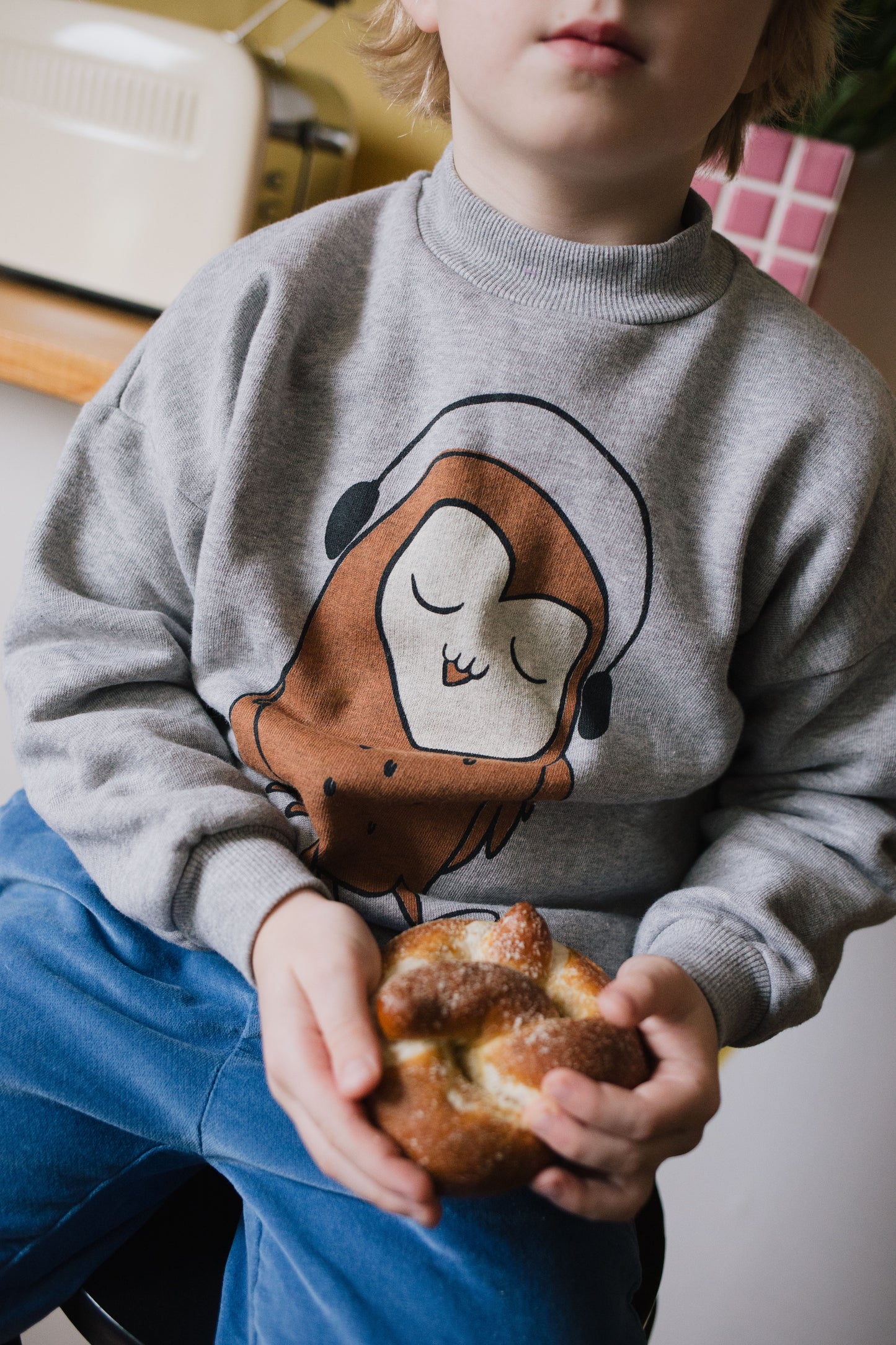 Lotiekids 有機棉長袖大學T - 戴耳機的貓頭鷹 - 淺灰 2-3Y & 6-7Y (各最後一件)