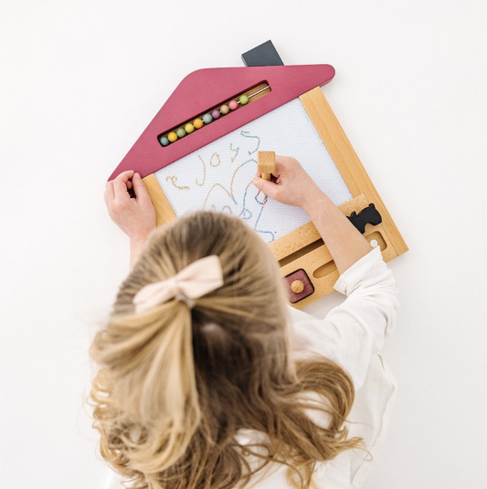 (限宅配)Kiko+& gg* - Oekaki House 木製磁性畫板 - 桃紅色小屋 (貓貓)