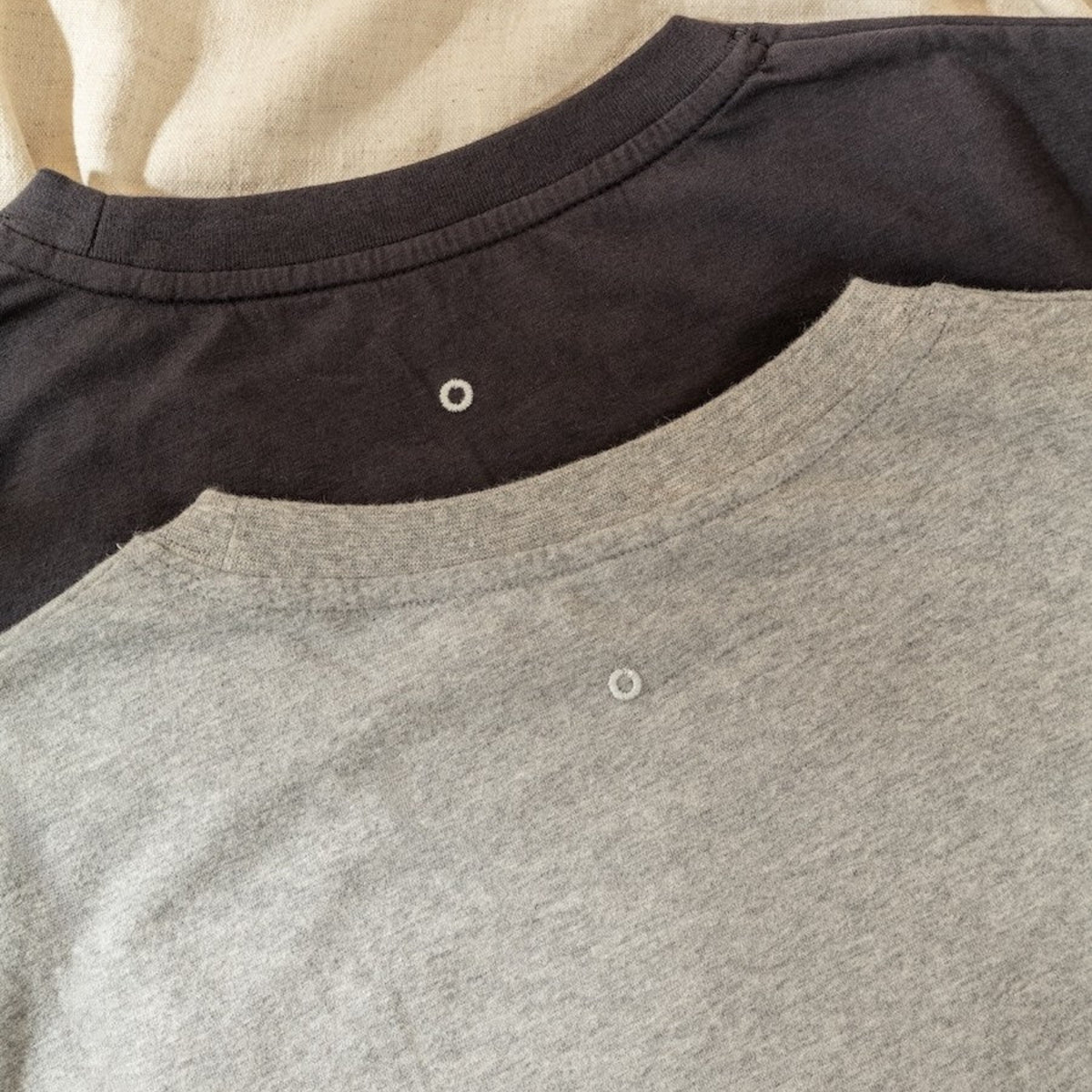 Orbasics 100%有機棉 大人款短袖 T-shirt -Faded Black ❘ 現貨尺寸: S.M.L.XL