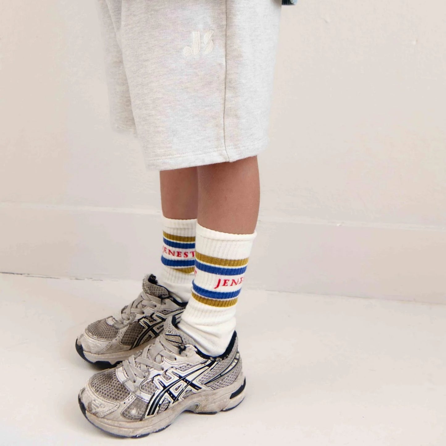 Jenest 有機棉中筒厚棉運動襪 JENEST— Off White Blue Gold  ❘ 現貨尺寸: EU 28-43 (約適合4Y~12Y+)