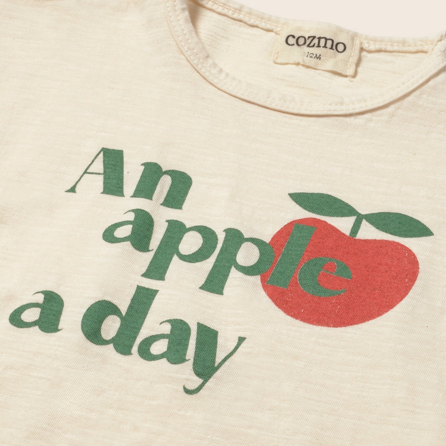 Cozmo 100%竹節棉短袖T-shirt - An apple a day ❘ 現貨尺寸: 12M & 24M
