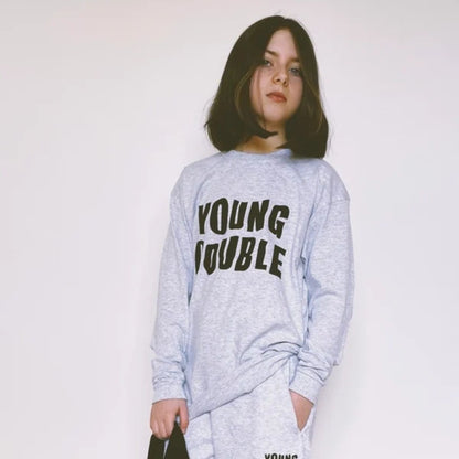 Young Double - 100%純棉 Young Double 中性薄長袖淺灰 T-shirt ❘ 現貨尺寸:3Y~11Y