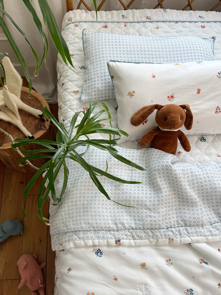 (預購) Creme enfant 莫代爾水洗鋪棉 -  春日花園 (兩個尺寸: 兒童被(J) & 單人被(S))