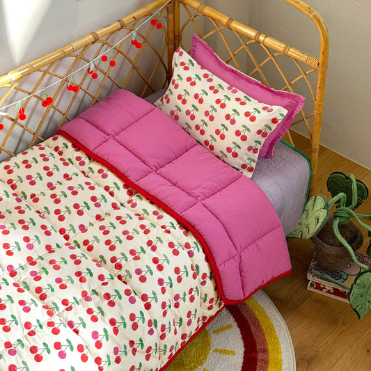 (預購)Tiny Cosmo 棉 × 莫代爾水洗鋪棉被- Cherry（兩個尺寸: 兒童被 & 單人被 ）