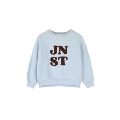 Jenest 100%有機棉刺繡大學T - Cloud Blue  ❘ 現貨尺寸: 2Y-8Y
