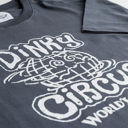 Dinky Circus 萬國博覽會地球印花寬鬆短袖t-shirt - 焦炭灰泥色  ❘ 現貨尺寸: 2Y~9Y