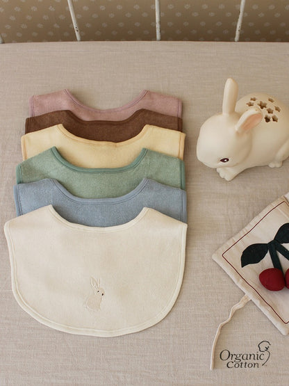 (預購商品) Creme enfant 經典小兔子刺繡有機棉毛巾布圍兜 / 口水巾 共 6 色