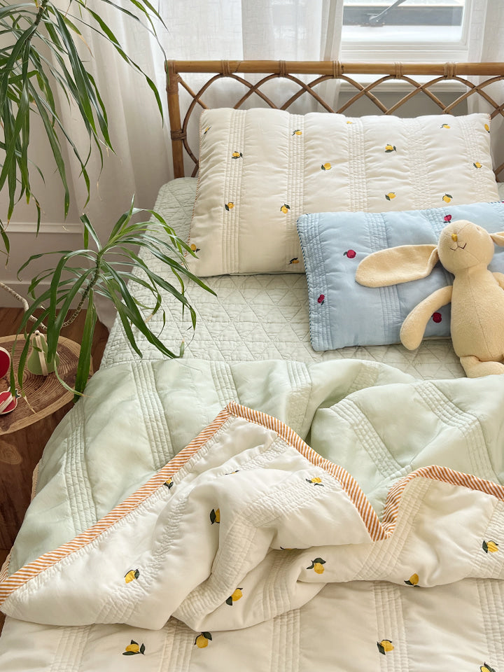 (預購) Creme enfant 莫代爾水洗鋪棉 -  夏日檸檬 (兩個尺寸: 兒童被(J) & 單人被(S))