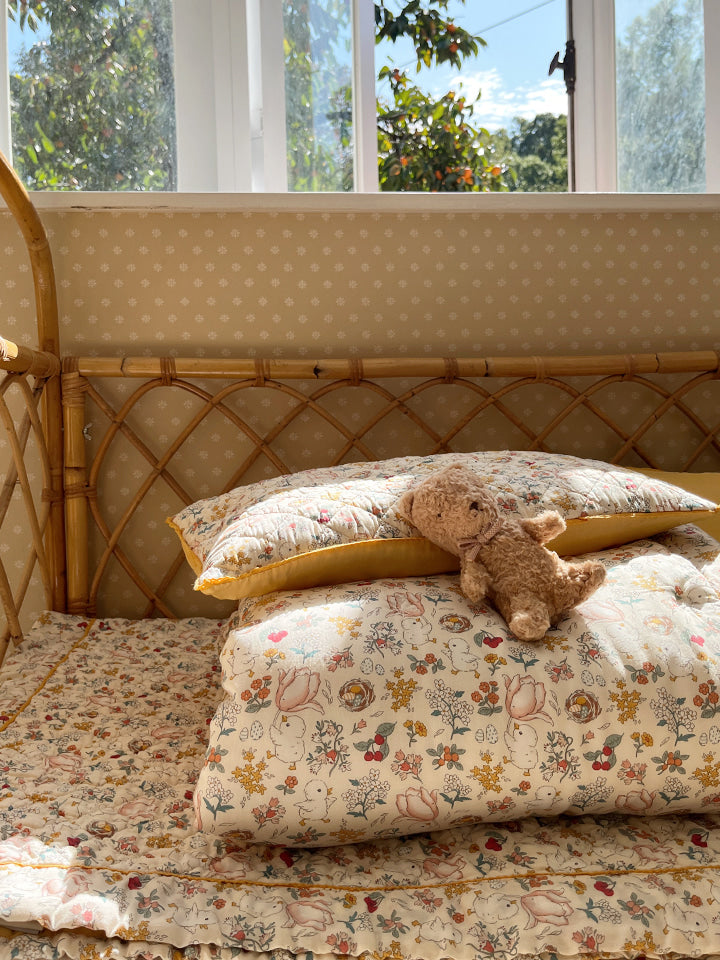 (預購) Creme enfant  100% 莫代爾水洗鋪棉 -日光小雞  (兩個尺寸: 兒童被(J) & 單人被(S) : 四季被&加厚款)