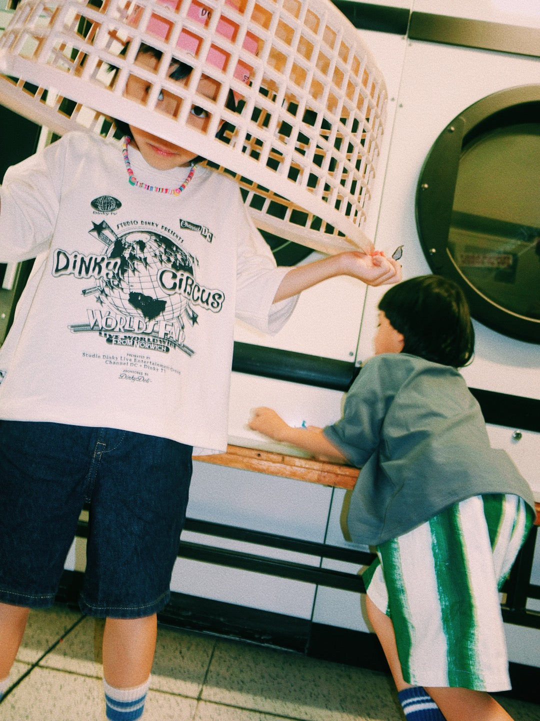 Dinky Circus 萬國博覽會巡迴印花寬鬆短袖t-shirt  ❘ 現貨尺寸: 2Y~9Y