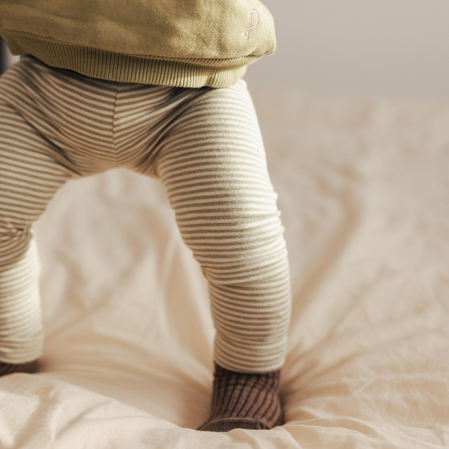 Phil & Phae 有機棉細條紋 Leggings - soft moss stripes  ❘ 現貨尺寸: 2Y~5Y