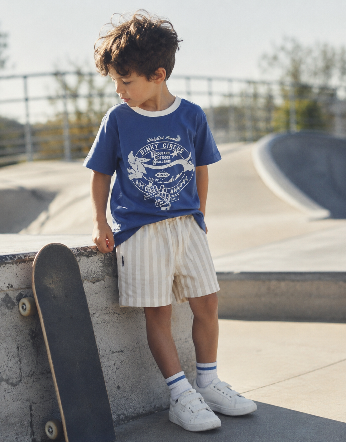 Dinky Circus 大胃王熱狗挑戰賽印花寬鬆短袖 t-shirt - 航海藍  ❘ 現貨尺寸: 2Y~9Y