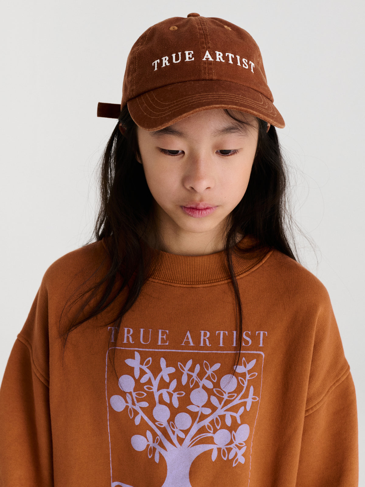 True Artist  100% 有機棉 Ex Libris 刷毛圓領大學T ❘ 現貨尺寸: 4Y~9Y / 12-13Y