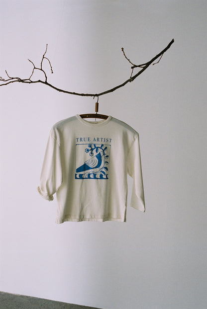 True Artist  100% 有機棉 Ex Libris Positional 長袖 T-shirt ❘ 現貨尺寸: 4Y~9Y